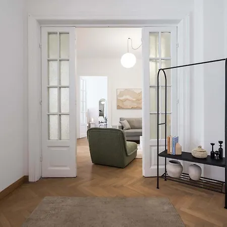 Stunning 3br - Balcony Overlooking Calea Victoriei