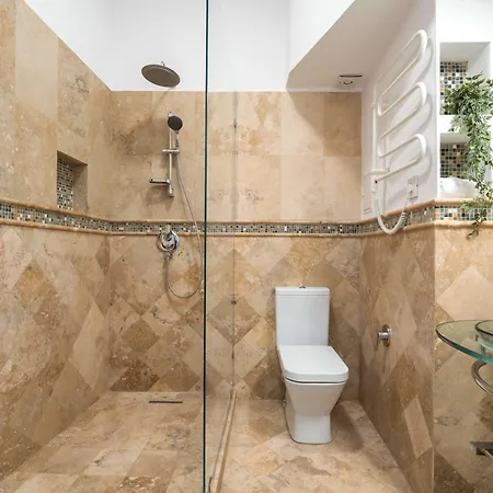 Stunning 3br - Balcony Overlooking Calea Victoriei Apartment *